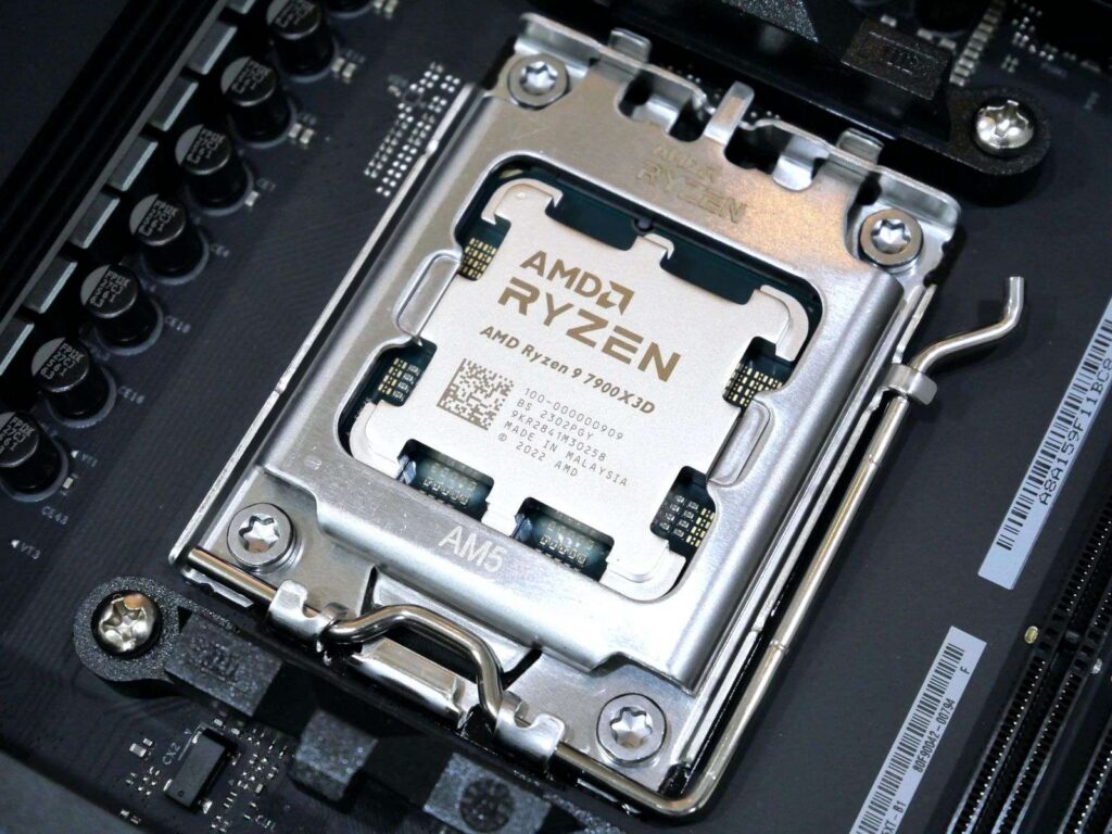 Processeur CPU installé sur son socket de carte mère
